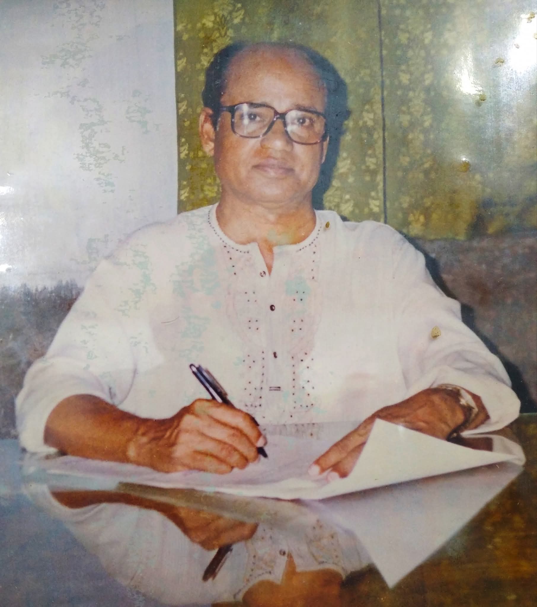 শ্রীমঙ্গল সরকারি কলেজের প্রতিষ্ঠাতাদের অন্যতম, অবসরপ্রাপ্ত অধ্যক্ষ সৈয়দ মূয়ীজুর রহমান