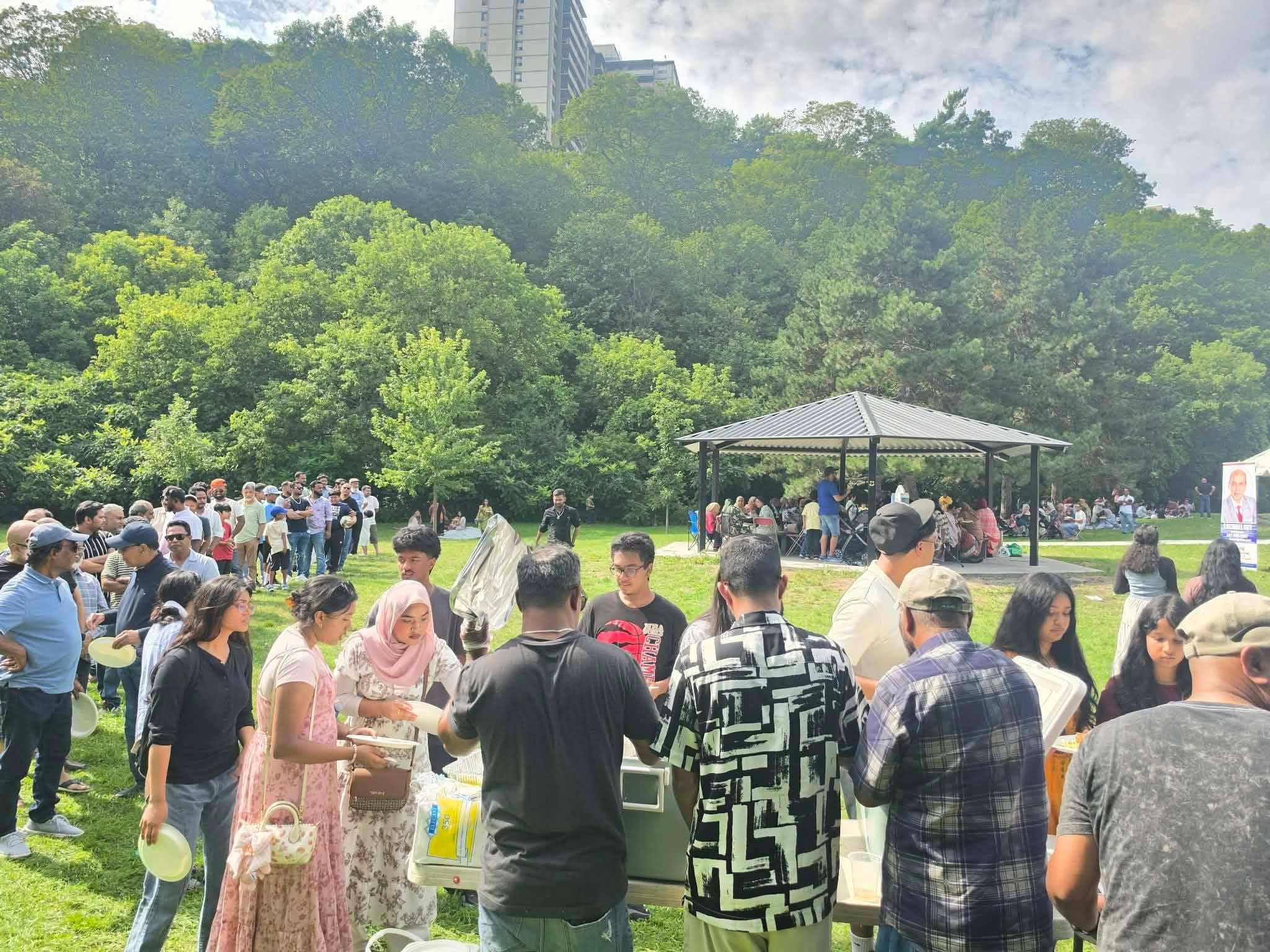 কানাডায় শ্রীমঙ্গলের উষ্ণতায় পনেরো দিন