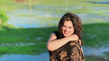 কবি সাদিয়া নাজিবকে নিয়ে