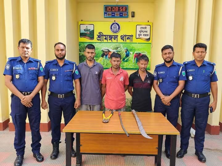 শ্রীমঙ্গলে ডাকাতির প্রস্তুতিকালে অস্ত্রসহ ৩ জন গ্রেপ্তার