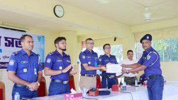 কর্মদক্ষতায় শ্রেষ্ঠ ওসি সাইফুল ইসলাম, পুরস্কৃত আরও ৫ পুলিশ সদস্য