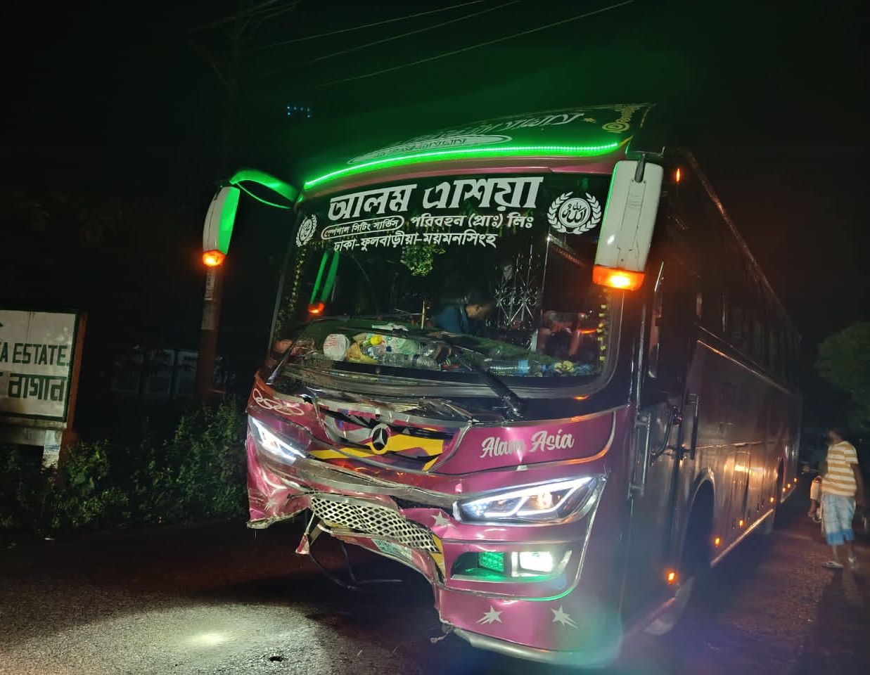 শ্রীমঙ্গলে বাস-সিএনজি মুখোমুখি মুখোমুখি সংঘর্ষ, ৩ জনের মৃত্যু
