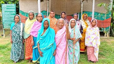 পিরোজপুরে তিন নারীর কবর খোঁড়ার ছবিটা দেশের ইতিহাস পাল্টে দেবে!